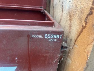 Jobox locking tool box