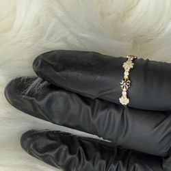 14kt Gold Ring ‼️PLEASE SEE PICTURES FOR SIZE‼️