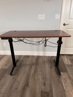 Eureka Adjustable Standing Desk