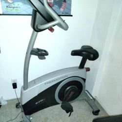 Free motion Exercise bike Works Great 
