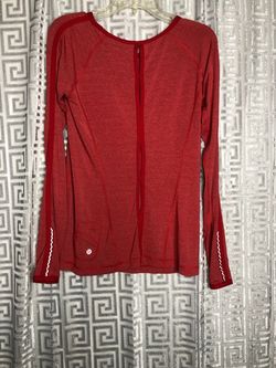 Lululemon Women’s Long Sleeve Top Size 6