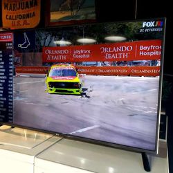 Smart TV With Remote Control 