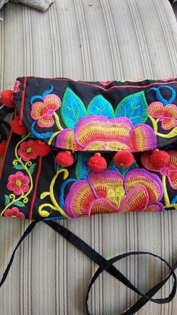 New handmade Embroidered purse from Mexico