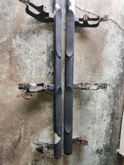 Honda Ridgeline step bars.