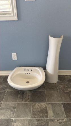Pedestal Sink