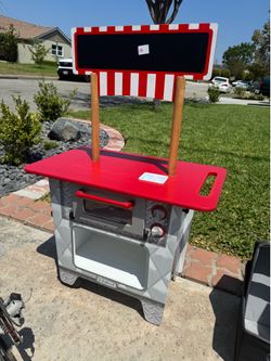 Play Food Stand/Oven