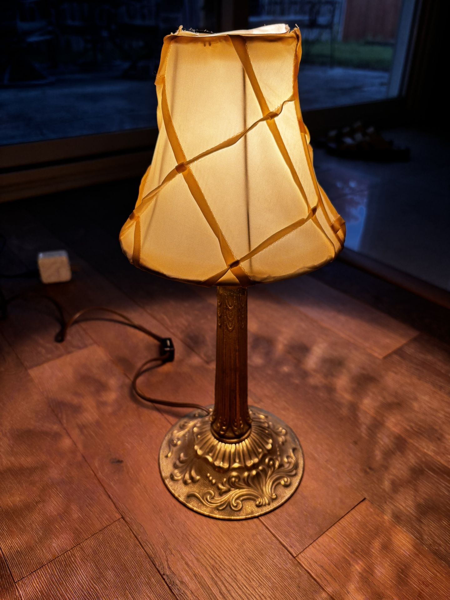 Vintage Ornate Brass Table Lamp with Fabric Shade – 1940s–60s Hollywood Regency Style