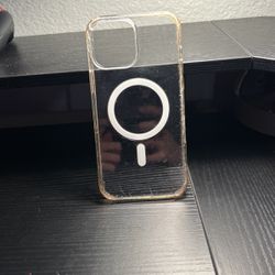 iPhone 15 case tiny scratched