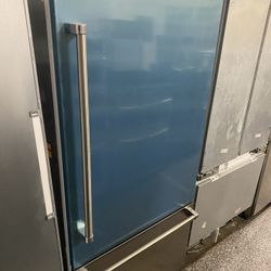 New Viking 5 Series 36 Inch Built In Bottom Freezer Refrigerator 