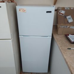 MAGIC CHEF 24 INCH FRIDGE