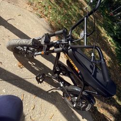 Hurricane Schwinn Compact E Bike