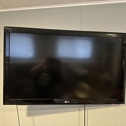42 inch Flat screen LG TV