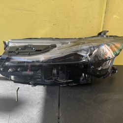 2025 TOYOTA CAMRY LH HEADLIGHT OEM