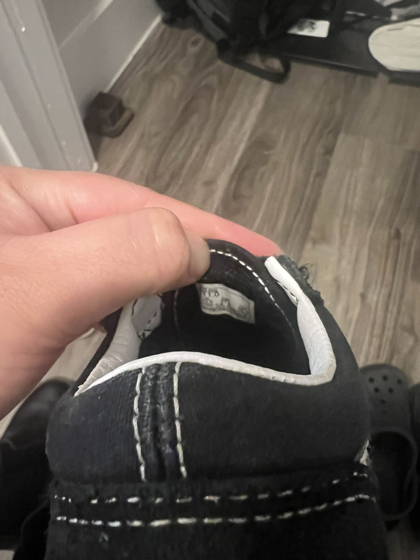 Vans Size 11.00 Comes With A Box