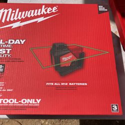 MILWAUKEE M12 GREEN LASER 360* SINGLE PLANE 