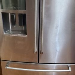 Kitchen aid Refrigerator 