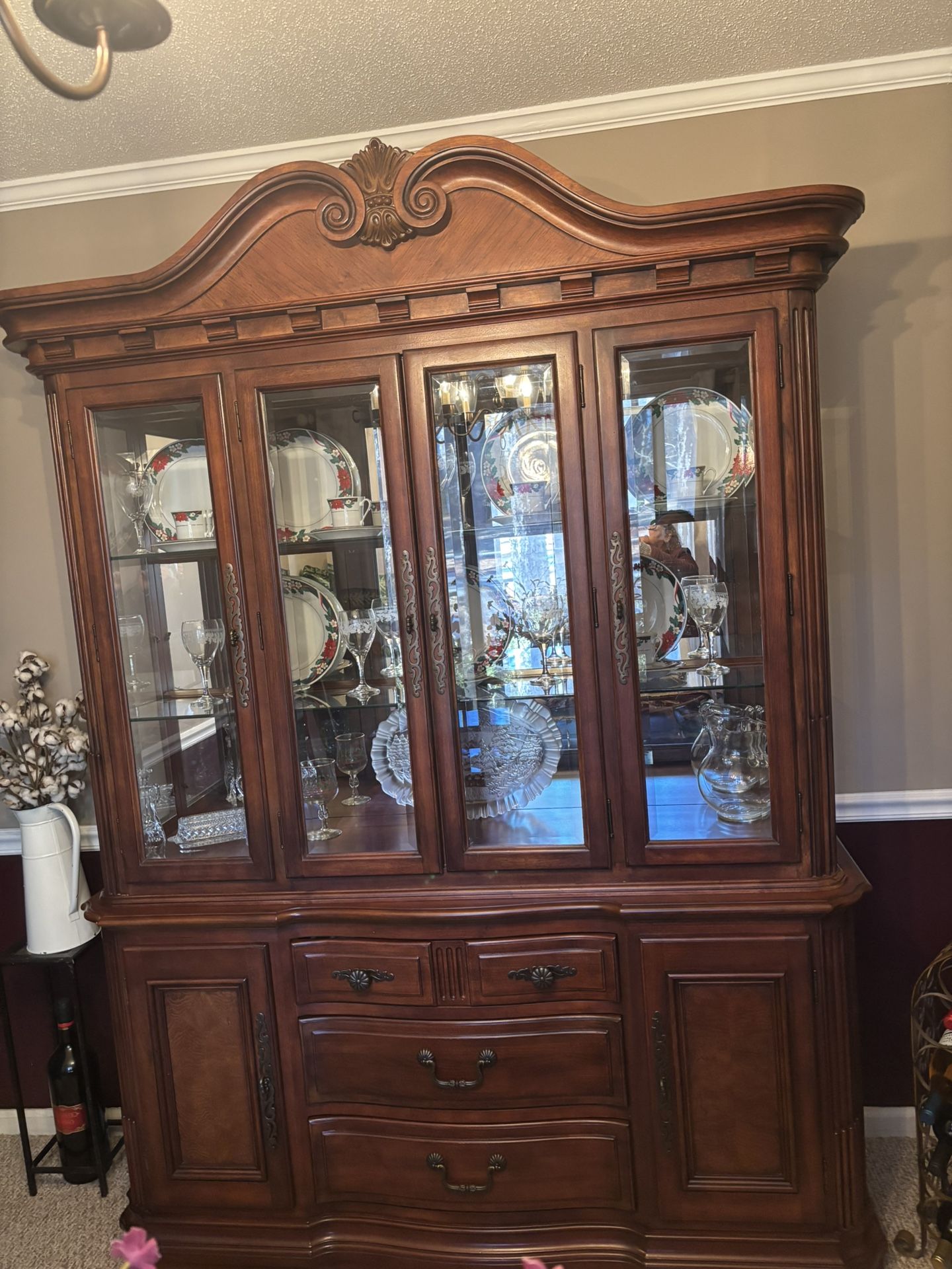 Dining room Hutch