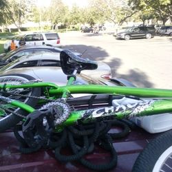 20 Inch Boy's Bike ( Lime Green Color ) .