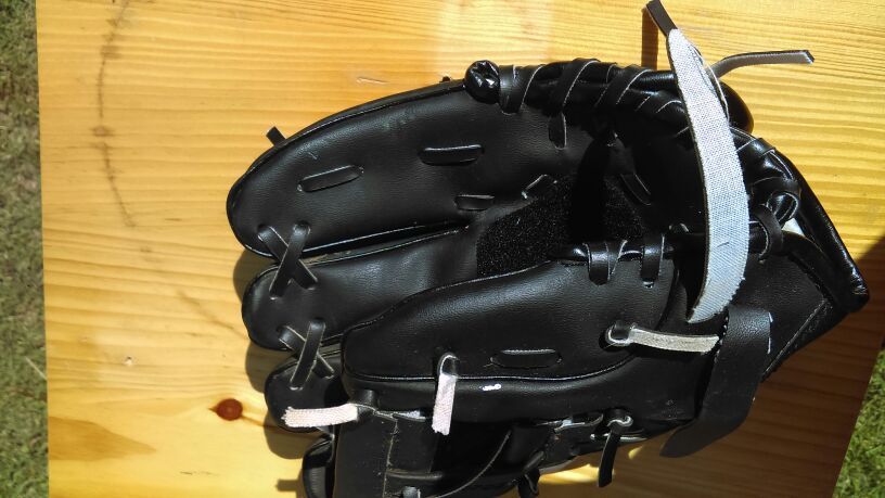 Youth baseball glove