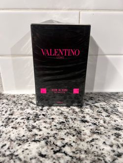 Valentino Born In Roma Extradose