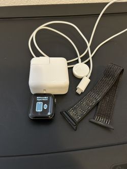 Apple Watch SE 1st Generation (GPS, 40mm) 2021