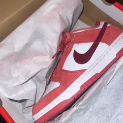 Nike Dunk Low Valentine Size 7.5W