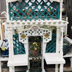 PLANT STAND