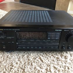 ONKYO audio video control tuner amplifier R1