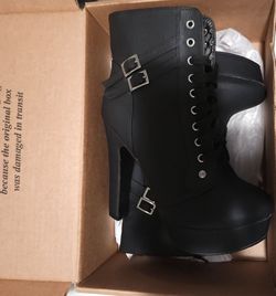 BRAND NEW  Susanny Platform Heel Ankle Boots Black
