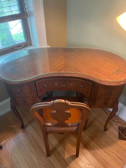 Queen Ann Writing Desk