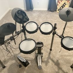 Simmons Titan 50 Drum Kit