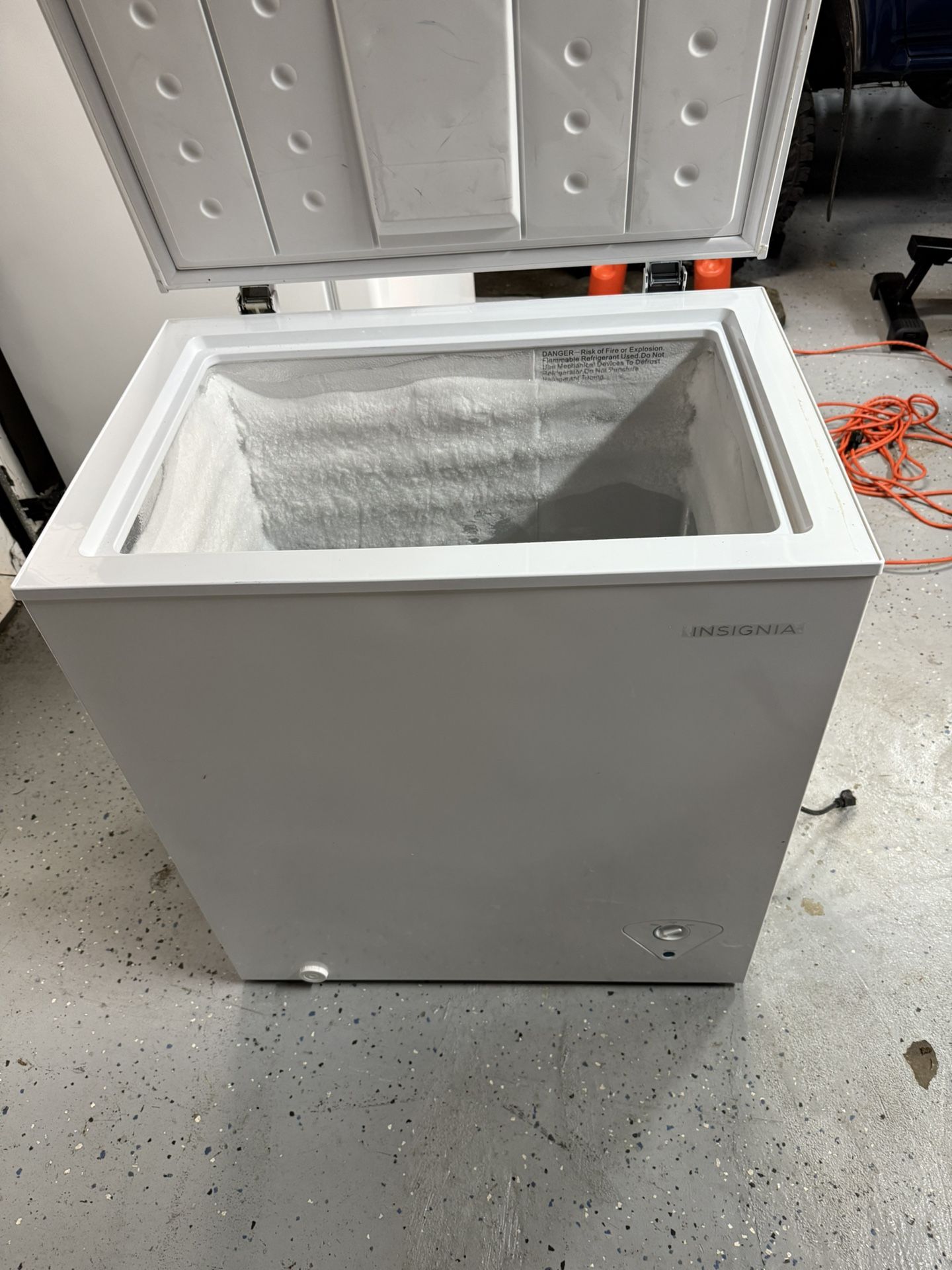 Insignia Chest Freezer 5 Cu Ft