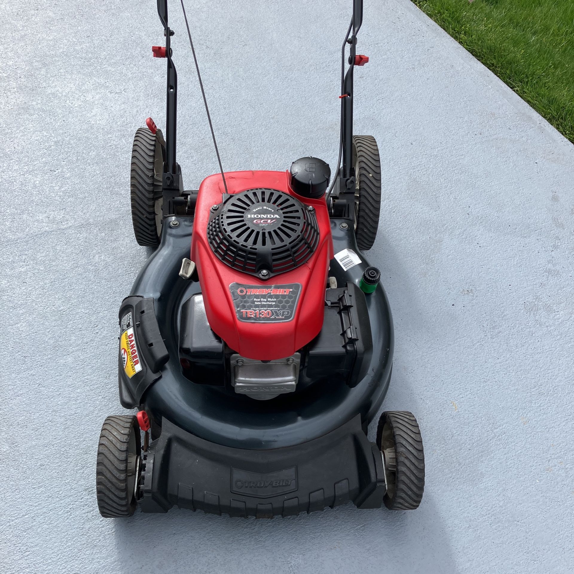 TROY-BILT PUSH LAWN MOWER Won’t Start (AS IS)Maybe Good For Parts with High Rear Wheels 