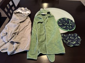 Pottery Barn Kids Swim Diaper Cover/hat With 2 Towels 