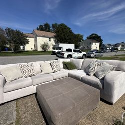 FREE Local Delivery🚚- white 2 pcs sectional couch sofa set w/ ottoman