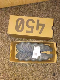 Yeezy 450 size 10.5 with box