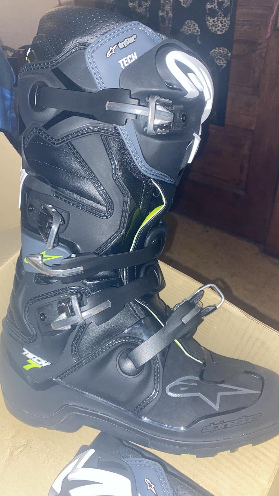 Brand New Alpine Stars Tech 7