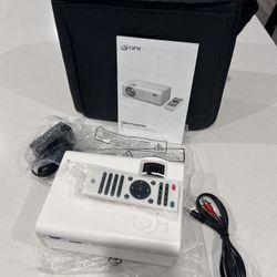 White GPX 1080p USB Mini Projector 