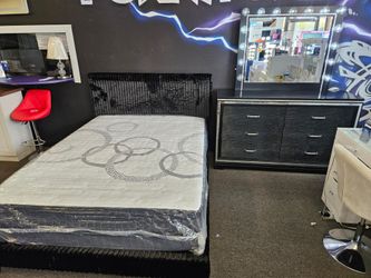 Brand New 4 Pca Bedroom Set Queen Bed, 14 Inch Mattress Pillow Top, Dresser & Vanity $998