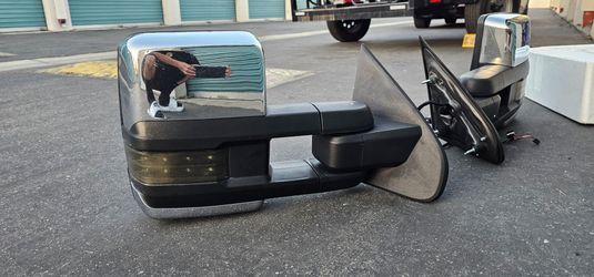 2014-2017 Chevrolet Silverado Tow mirrors.