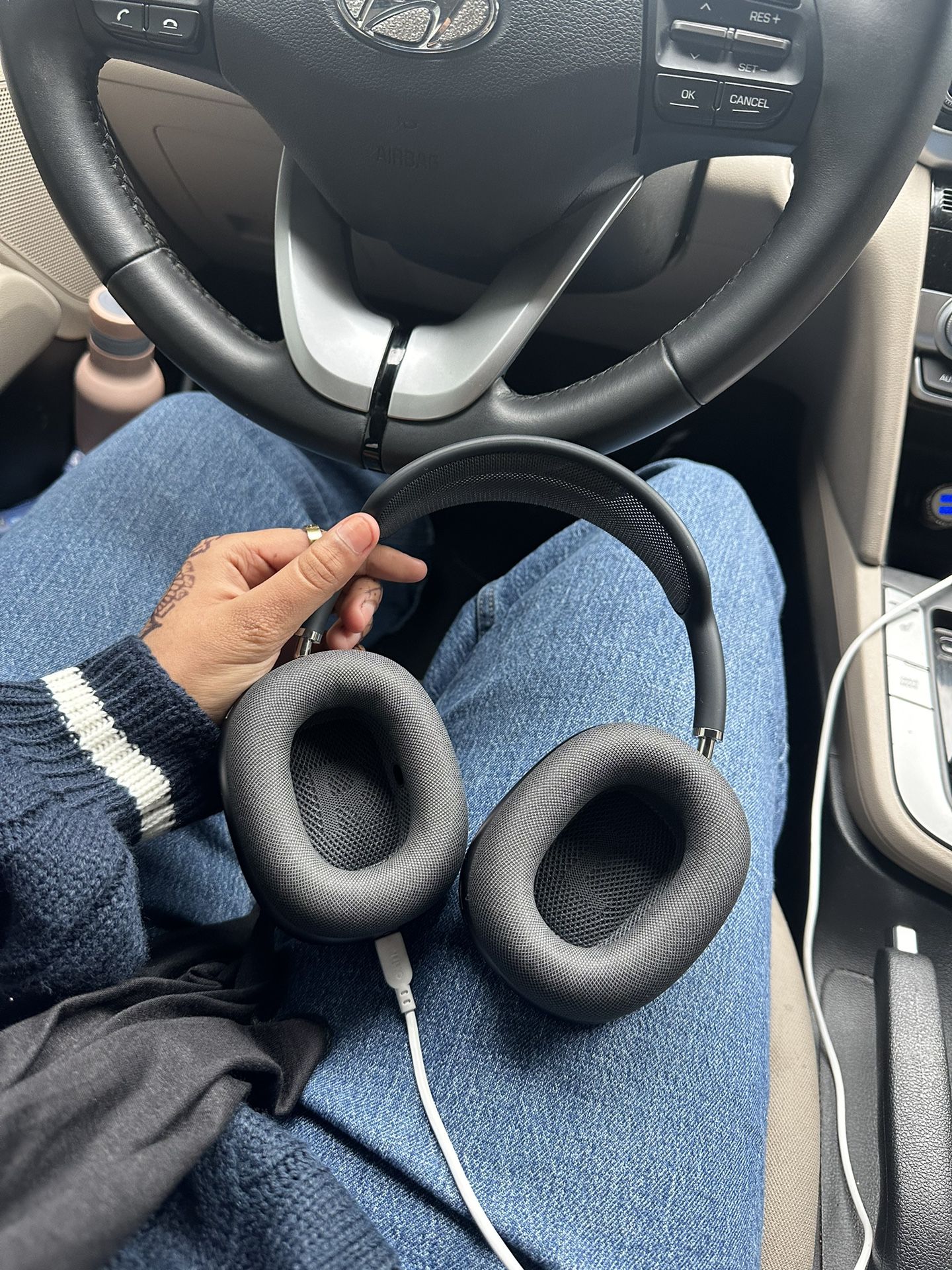 Apple Headphones 