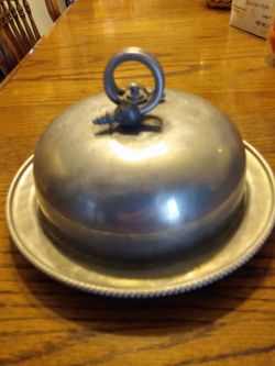 Covered butter dish