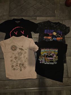 Women graphic tshirts
