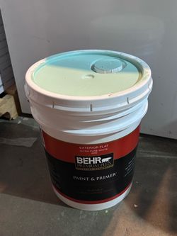 5 Gallon Paint Light Mint Green / Verde Menta Claro Behr Premium Plus Exterior Flat