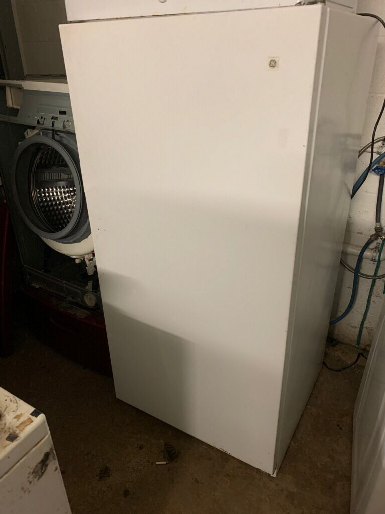 Ge stand up freezer