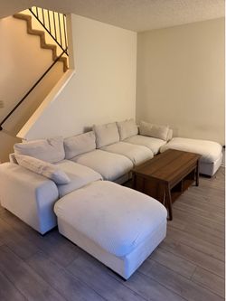 Modern Sectional Couch w/ Ottoman – Neutral Cream