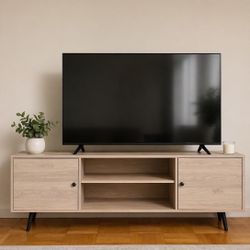 55” Hisense 4K Smart TV + Modern TV Stand (Set or Separate)