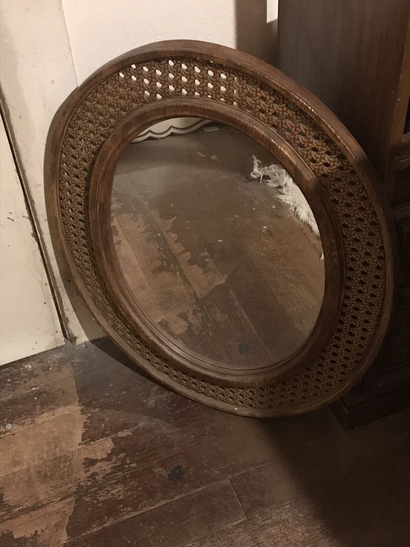 Mirror oval
