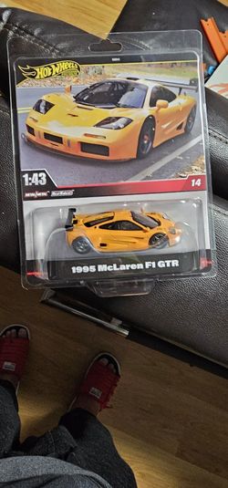 Hot Wheels 1.43 Scale McLaren 