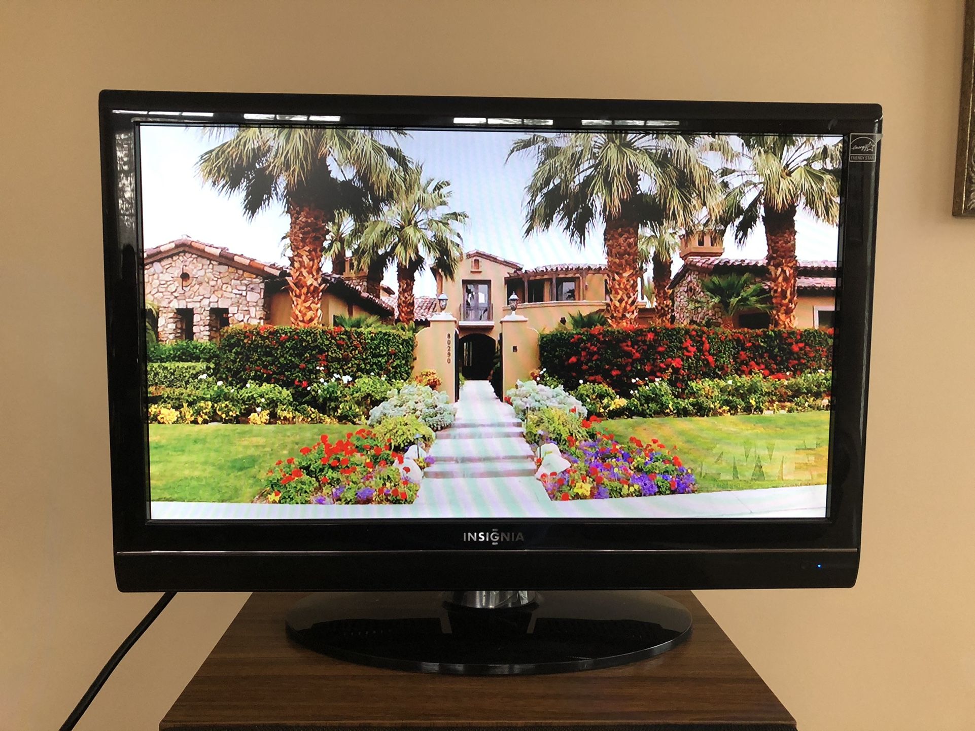 Insignia 22” LCD HD TV